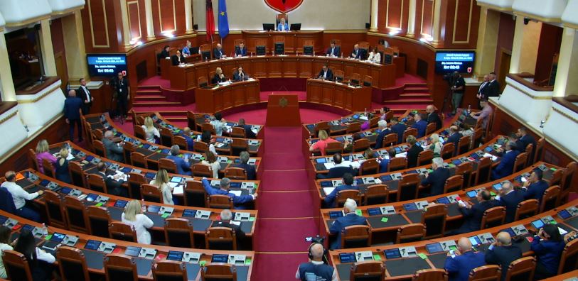 Parliament approves the postponement of the Investigative Fee on ‘Sterilization’